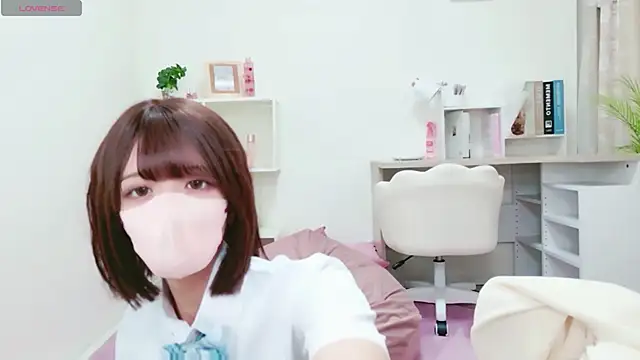 Snapshot of Reina_Fcup chatting on May 2026 09:17:02 AM Reina Fcup online show from May 2026 09:17:02 AM
