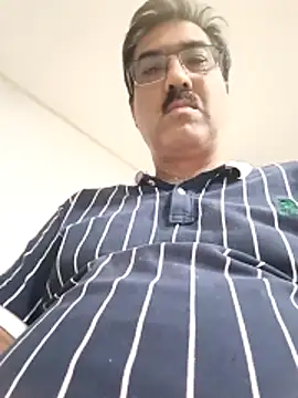 moonflower25 online show from November 2025 02:40:02 PM