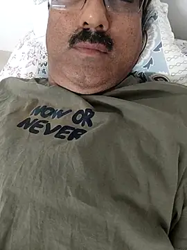 moonflower25 online show from March 2026 06:59:02 PM