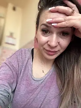 iSelena online show from March 2026 09:15:02 AM