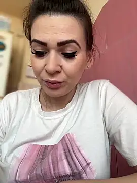 iSelena online show from March 2026 07:55:02 AM