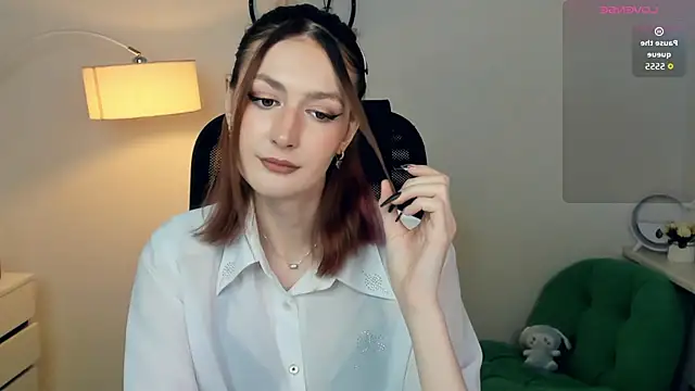 EasterBlink online show from November 2025 11:40:02 AM