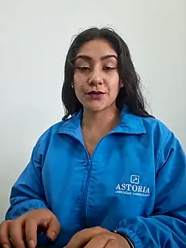 CAROLINE  07 online show from November 2025 02:05:01 PM