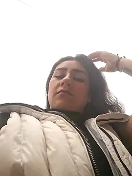 CAROLINE  07 online show from December 2025 08:58:01 PM