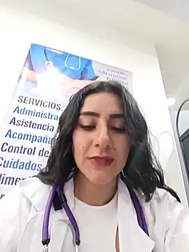 Snapshot of CAROLINE__07 chatting on May 2026 04:04:02 PM CAROLINE 07 online show from May 2026 04:04:02 PM