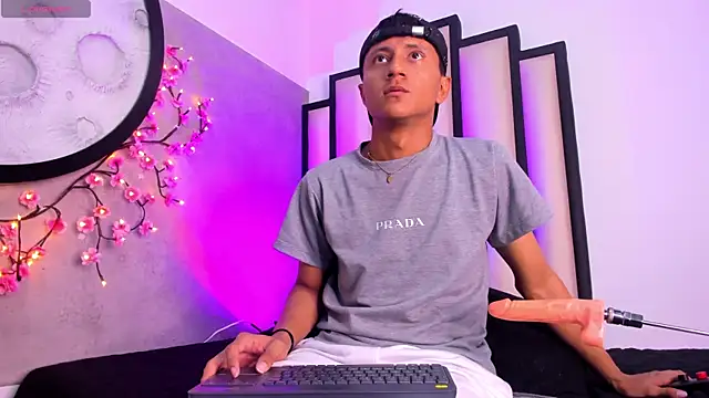  Leohot  online show from October 2025 10:43:02 PM