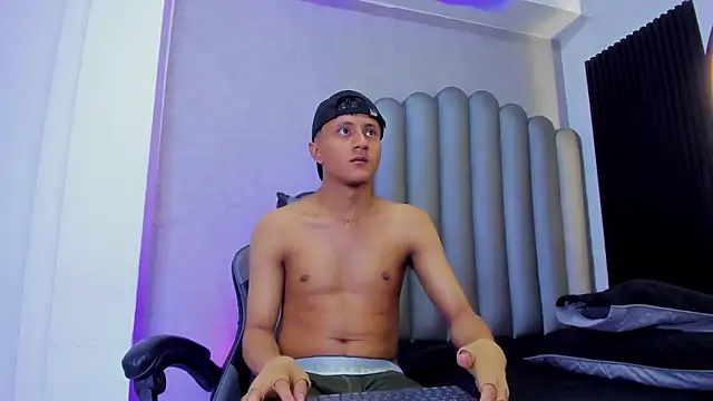  Leohot  online show from January 2026 03:45:02 AM