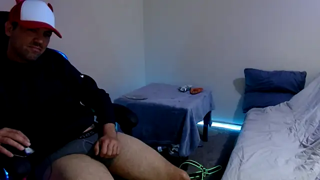 TypicalDepot5 online show from November 2025 03:30:02 PM