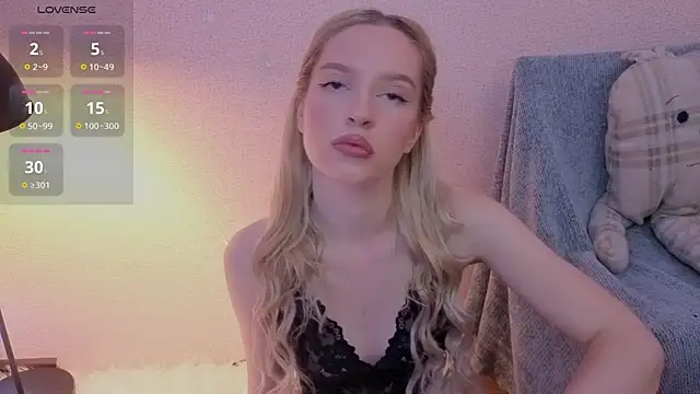 Snapshot of PickmeBabby chatting on October 2025 03:39:02 AM PickmeBabby online show from October 2025 03:39:02 AM