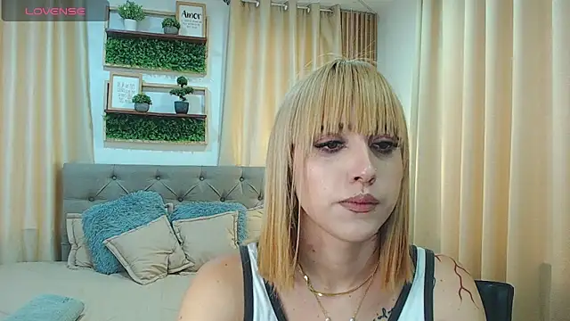 zohet kriss online show from October 2025 02:29:02 PM