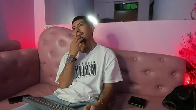 AxelAndJeremy online show from September 2025 01:44:02 AM