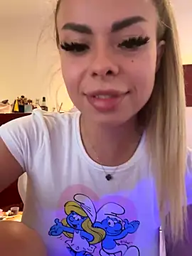 SerraVondeee online show from October 2025 02:15:01 PM