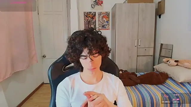 Nude Boy18 online show from March 2026 01:00:01 AM