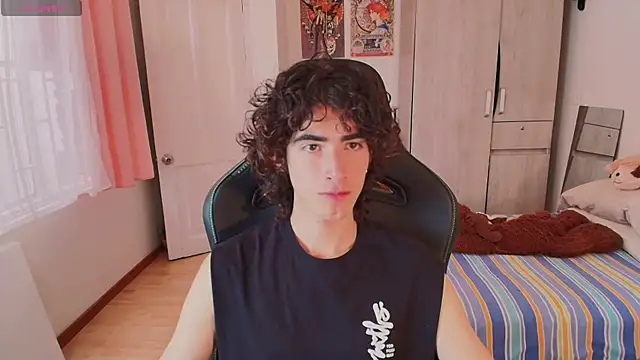 Nude Boy18 online show from March 2026 09:21:01 PM