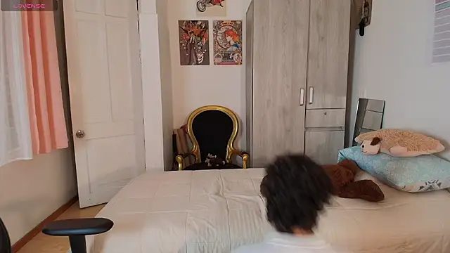 Nude Boy18 online show from March 2026 09:05:01 PM