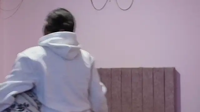 MiSofialeal online show from February 2026 05:41:01 PM