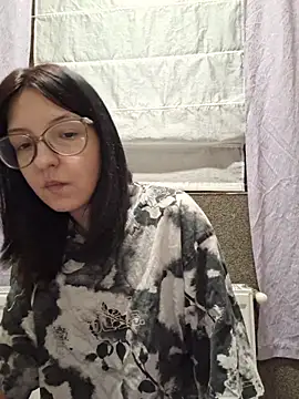 AllexyAle online show from April 2026 10:21:02 PM