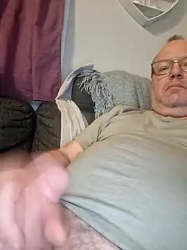 pettson72 online show from April 2026 08:34:01 PM