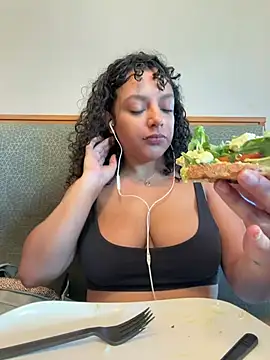 allybluee777 online show from February 2026 01:31:02 PM