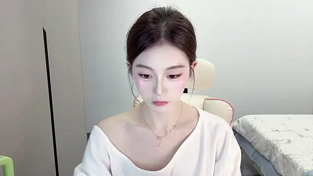 Snapshot of Cookie-oo chatting on October 2025 11:44:01 AM Cookie-oo online show from October 2025 11:44:01 AM