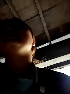 XoiXoi232 online show from November 2025 12:46:01 AM