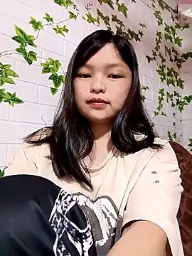 XoiXoi232 online show from April 2026 01:27:02 AM