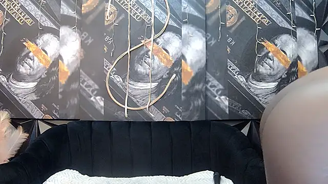 Lilmisbaddyxxx online show from December 2025 05:09:01 PM