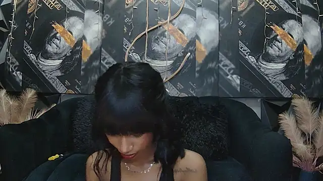 Lilmisbaddyxxx online show from April 2026 06:05:02 PM