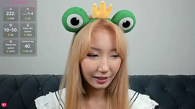 Snapshot of Yume_ko chatting on September 2025 11:43:01 AM Yume ko online show from September 2025 11:43:01 AM