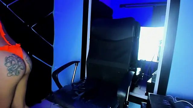 Violetta Rousse  online show from February 2026 04:19:02 PM