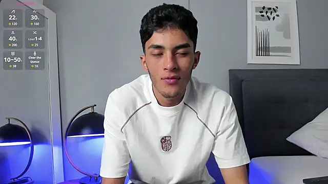 Tylerffoxx online show from February 2026 08:03:02 PM