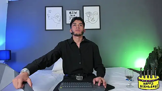 Tylerffoxx online show from April 2026 09:05:01 PM