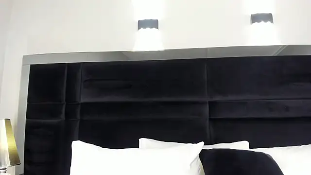 CarolineLee  online show from March 2026 10:33:01 PM