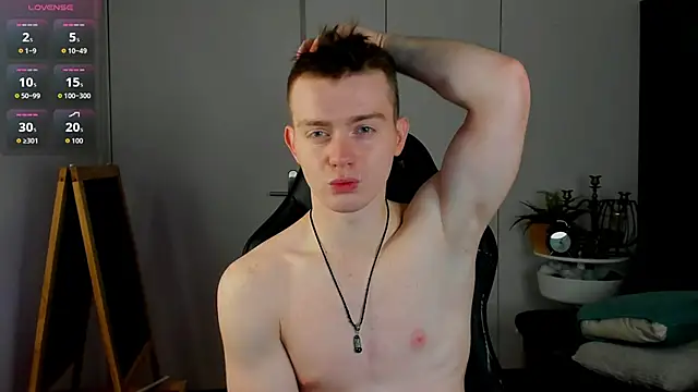 Snapshot of Happydeimos chatting on November 2025 10:15:01 PM Happydeimos online show from November 2025 10:15:01 PM