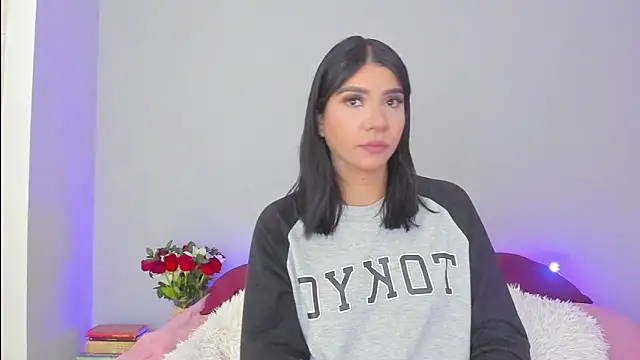 Laura-angeel online show from October 2025 06:18:02 PM