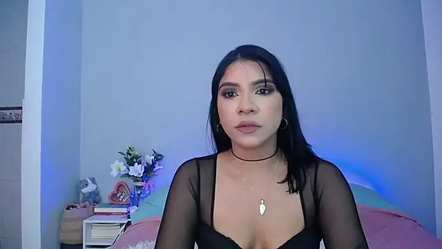 Laura-angeel online show from November 2025 07:24:02 PM