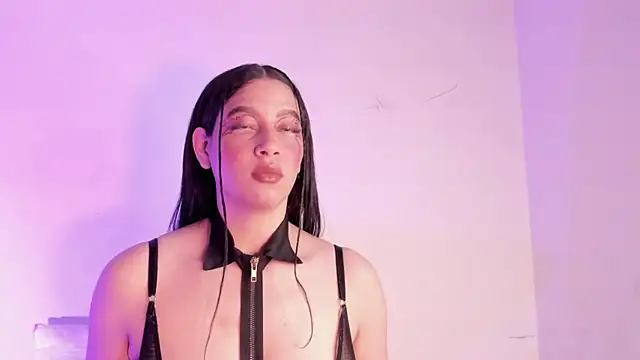 Snapshot of Megan_Luxe chatting on May 2026 06:43:02 AM Megan Luxe online show from May 2026 06:43:02 AM