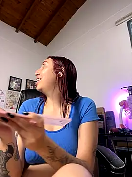 Paulina-Wells online show from November 2025 07:13:02 PM