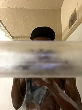 Snapshot of thickcum27 chatting on September 2025 04:01:01 AM thickcum27 online show from September 2025 04:01:01 AM