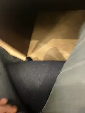 hotboy43339 online show from October 2025 06:34:01 AM