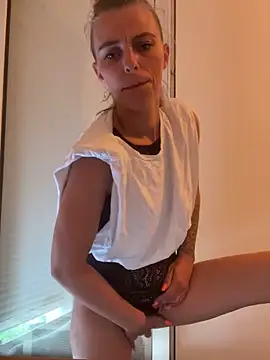 BrumeLove online show from May 2026 07:16:02 AM