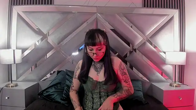 Ravenna666  online show from January 2026 12:22:02 PM