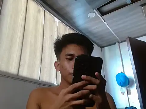 charlie0728 online show from December 2025 02:51:02 AM