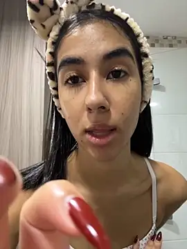 Snapshot of Kassie_Collins chatting on November 2025 08:42:01 PM Kassie Collins online show from November 2025 08:42:01 PM