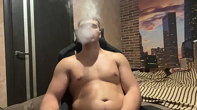 MusclePhantom online show from September 2025 08:22:02 PM