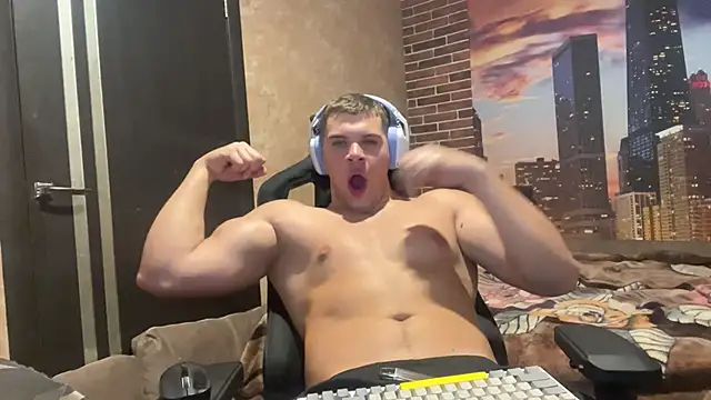 MusclePhantom online show from October 2025 08:18:01 PM