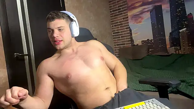 MusclePhantom online show from March 2026 09:15:01 PM