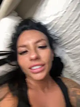 BELLABLACKXUK online show from October 2025 12:13:01 AM