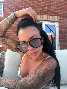 Snapshot of BELLABLACKXUK chatting on July 2026 10:43:02 AM BELLABLACKXUK online show from July 2026 10:43:02 AM