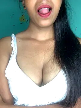 Priya baby0 online show from September 2025 06:53:02 PM
